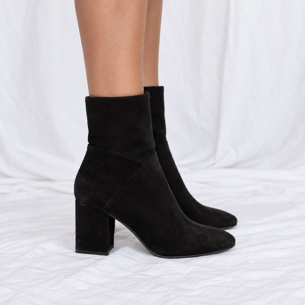 Vintage Y2K 90s Zara Black Suede Round Toe Block Heel Casual Ankle Boots Size 6